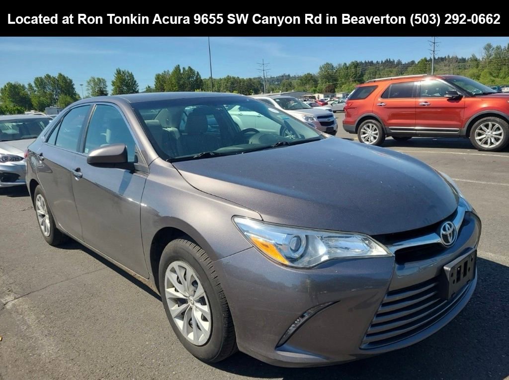Used 2016 Toyota Camry LE FWD image 1