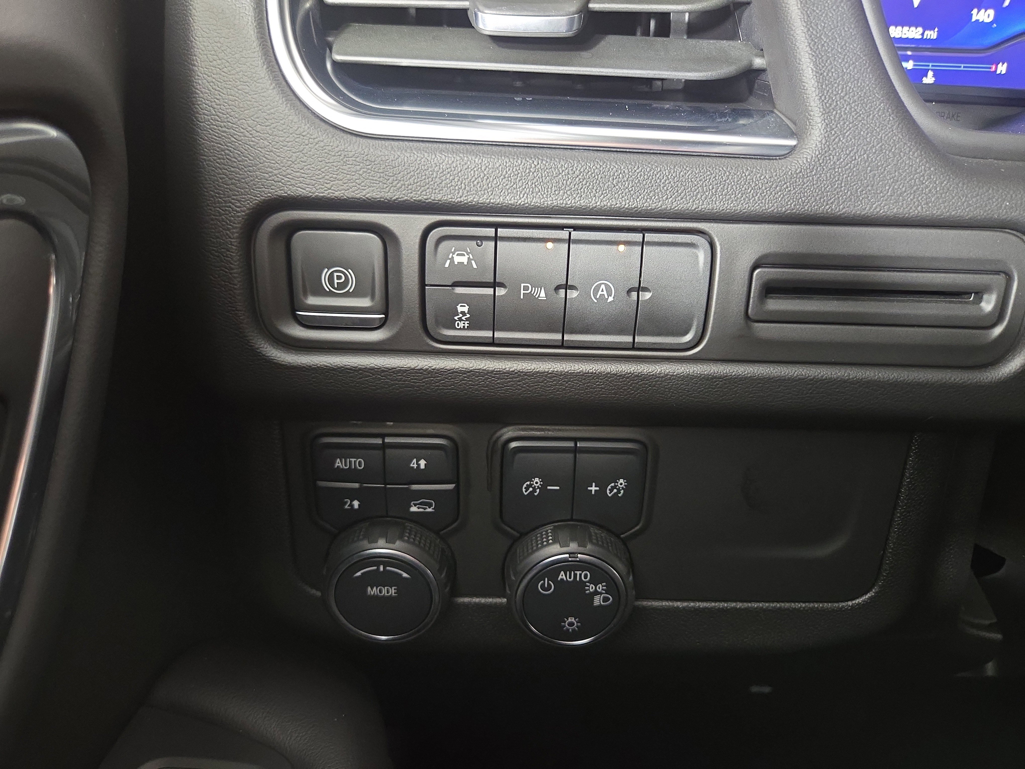 Used 2024 Chevrolet Tahoe LT image 30