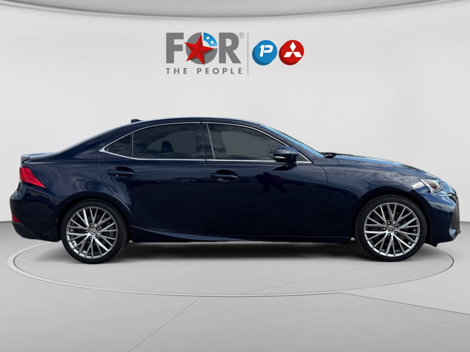 Used 2018 Lexus IS 300 w/ Comfort Package RWD image 6