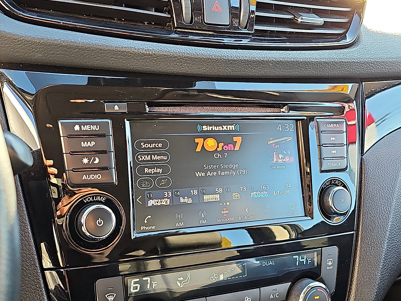 Certified 2022 Nissan Rogue Sport SL image 17