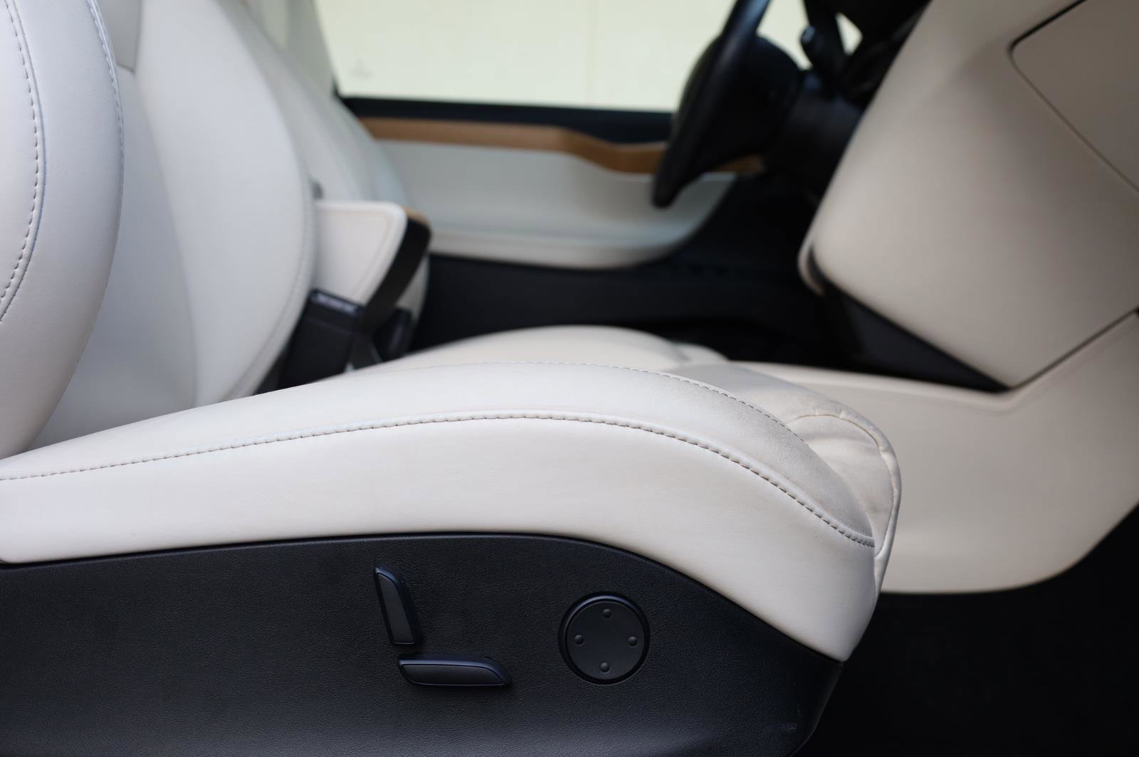 Used 2019 Tesla Model X Long Range AWD/4WD image 28