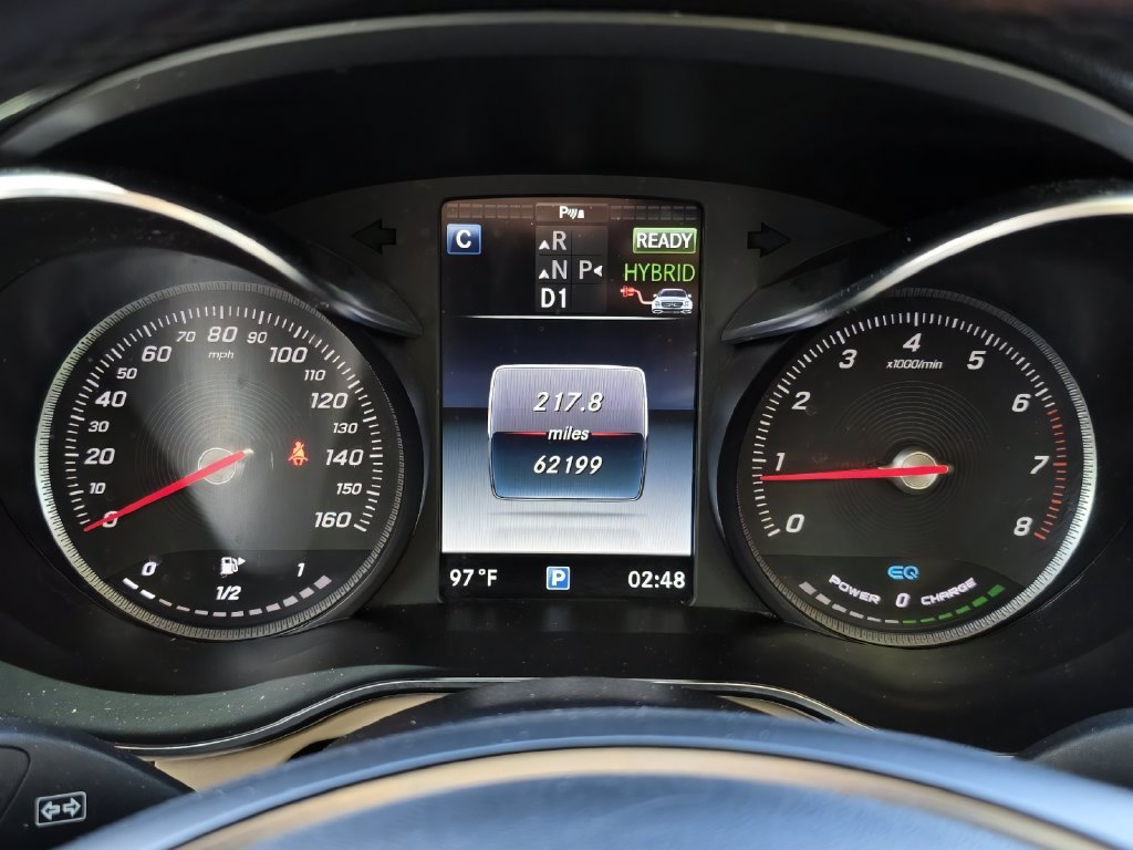 Used 2019 Mercedes-Benz GLC 350e 4MATIC image 34