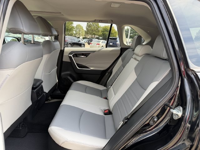 Certified 2023 Toyota RAV4 XLE Premium AWD/4WD image 26