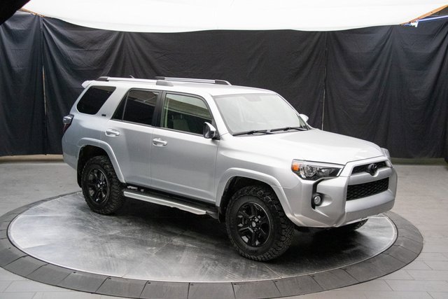 Used 2019 Toyota 4Runner SR5 image 2