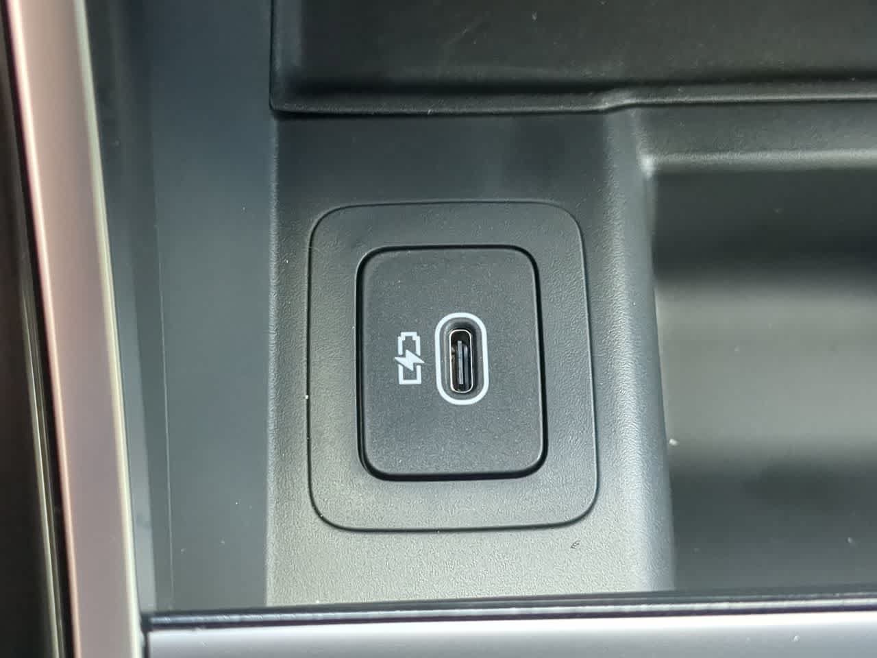 New 2026 Land Rover Range Rover Velar S AWD/4WD image 33