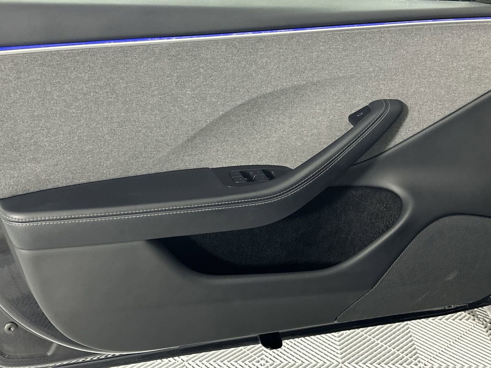 Used 2024 Tesla Model 3 Standard Range RWD image 28