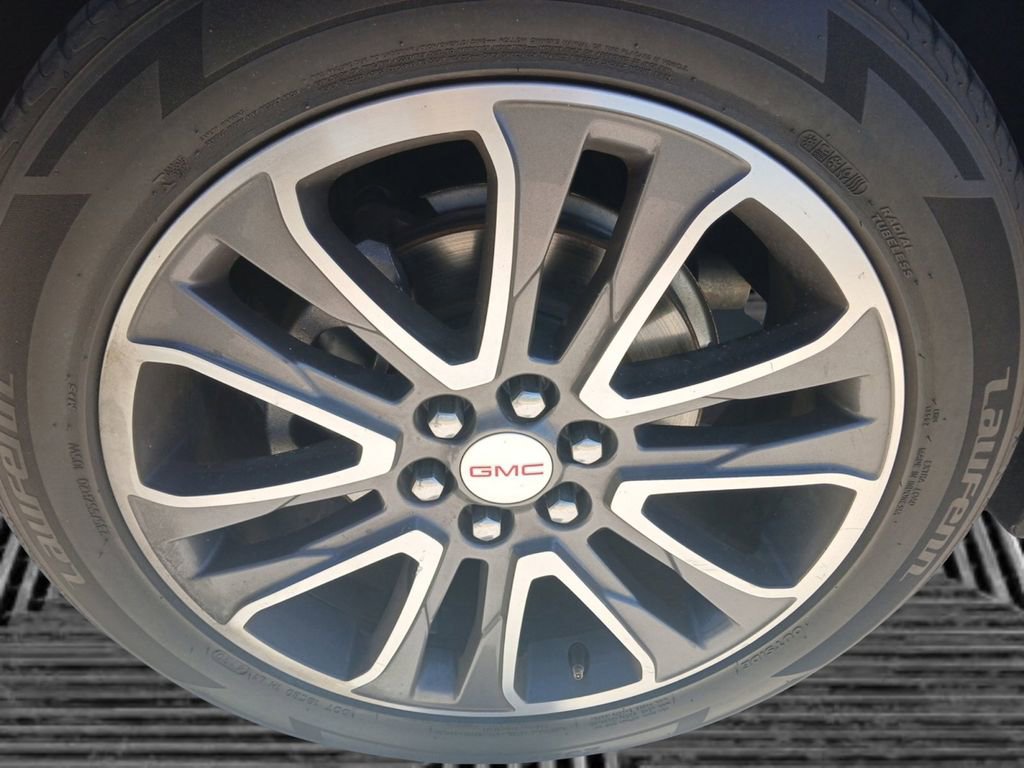 Used 2020 GMC Acadia AT4 w/ Driver Alert Package II image 9