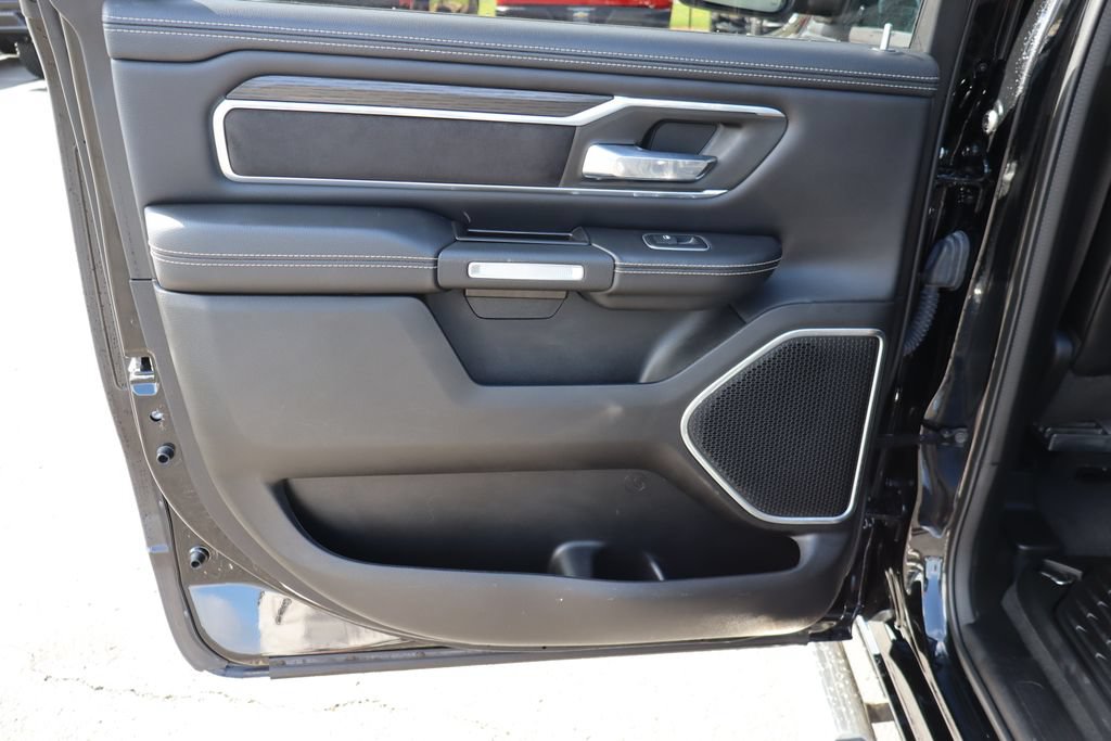 Used 2023 RAM 1500 Laramie AWD/4WD image 34