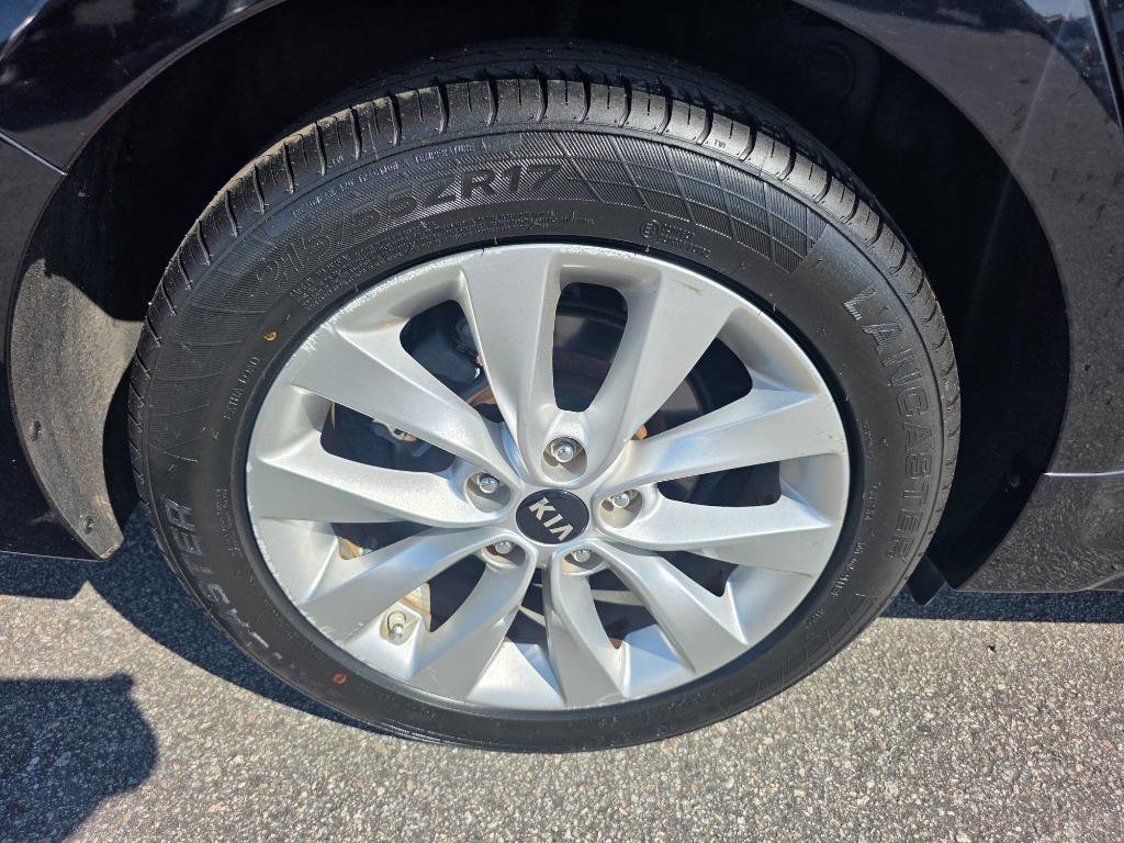 Used 2018 Kia Optima LX w/ 17" Alloy Wheels Package image 17