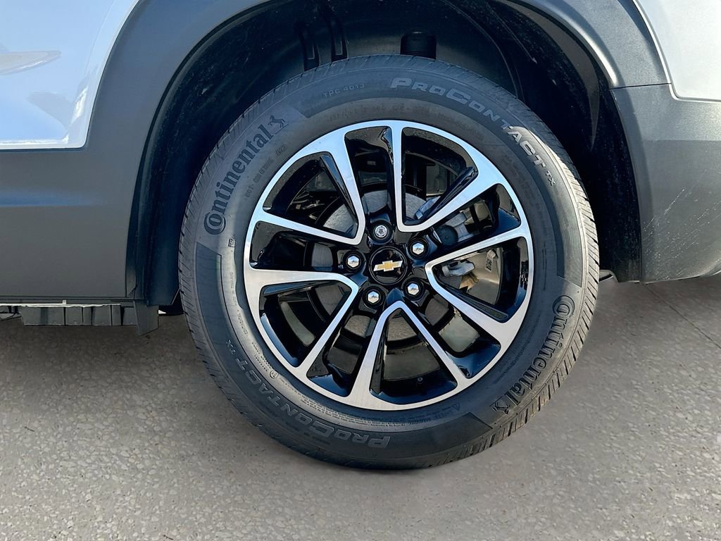 Used 2024 Chevrolet TrailBlazer LT w/ Driver Confidence Package image 27