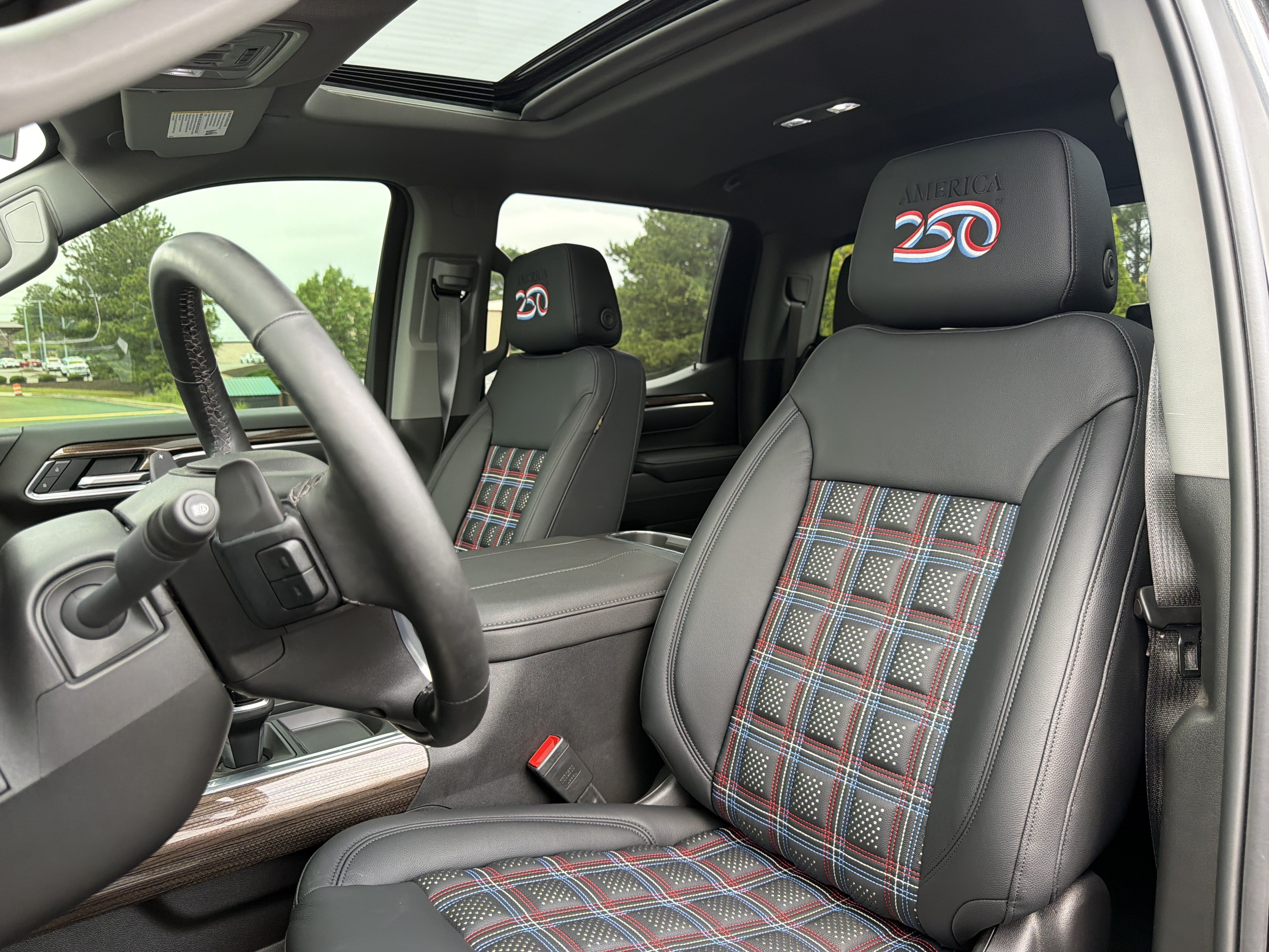 Used 2026 Chevrolet Silverado 1500 RST w/ Dark Appearance Package AWD/4WD image 8