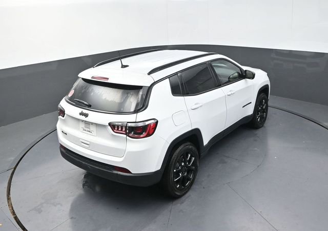 New 2026 Jeep Compass Latitude image 17