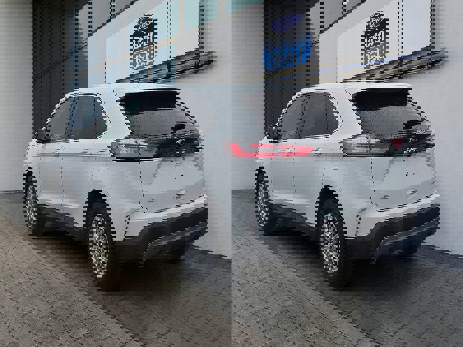 Certified 2024 Ford Edge SEL image 5