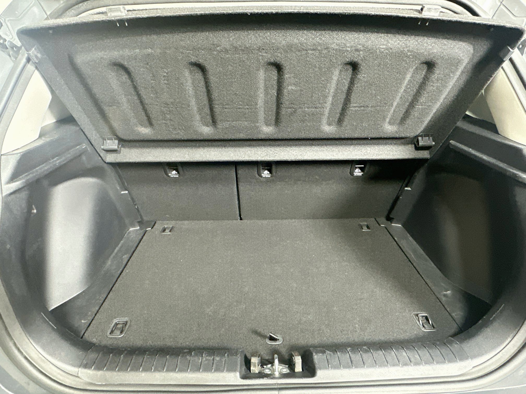 Used 2025 Hyundai Venue SEL FWD image 27