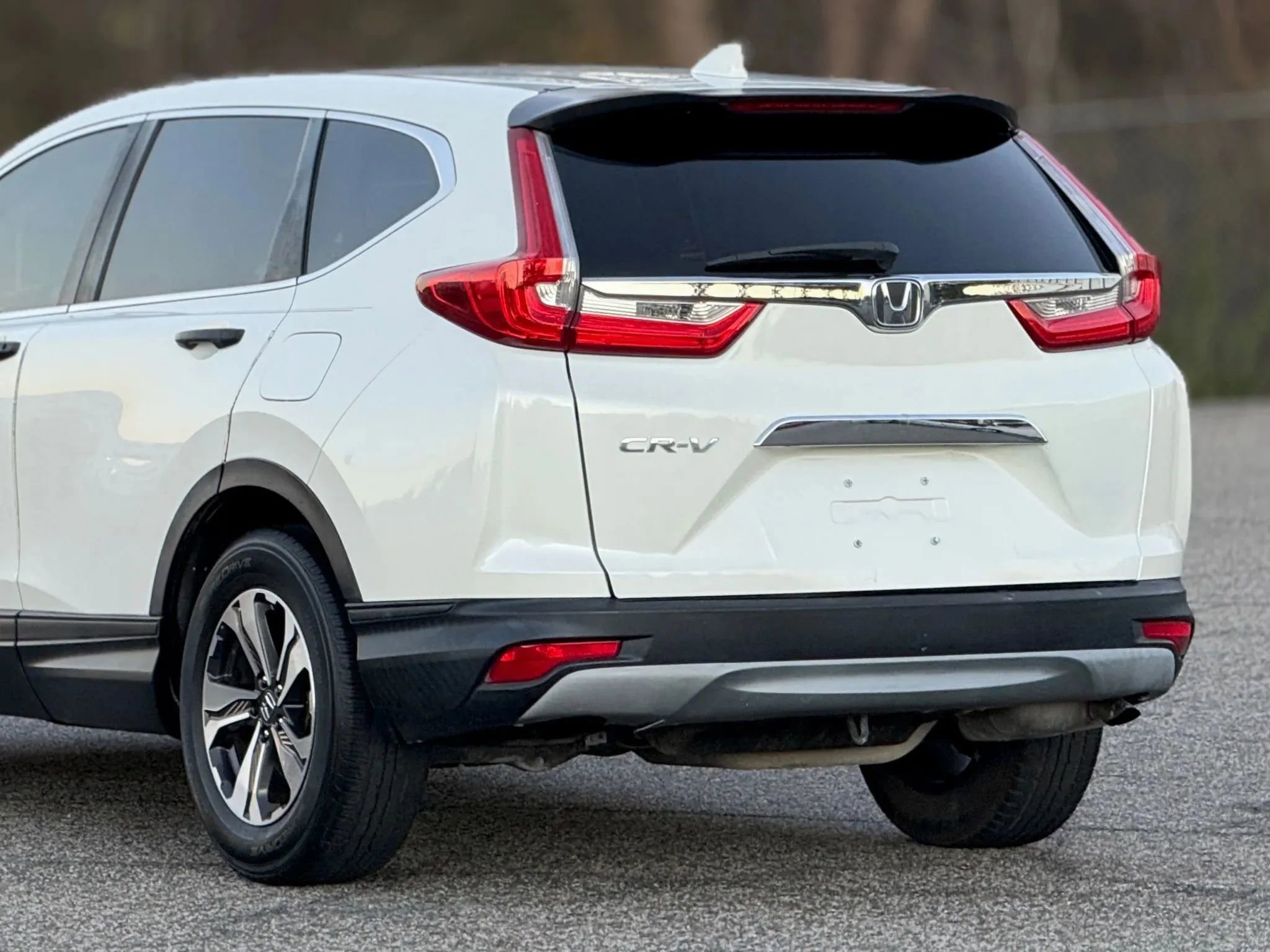 Used 2018 Honda CR-V LX image 16