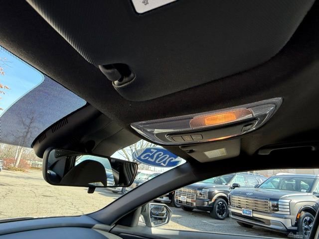 Certified 2025 Hyundai Elantra Sport image 40