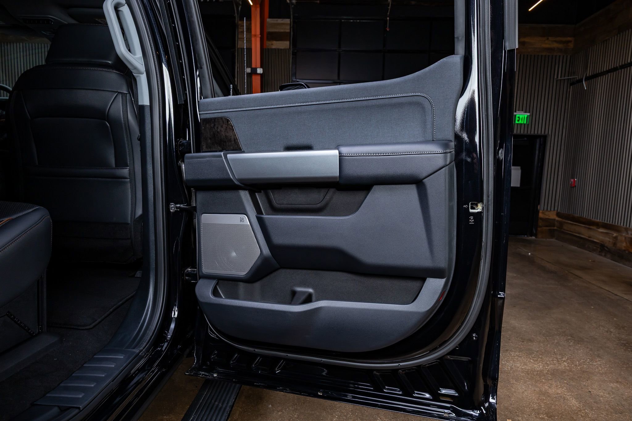 Used 2026 Ford F350 Lariat w/ Lariat Premium Package image 38