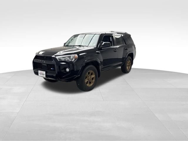Used 2020 Toyota 4Runner SR5 image 3
