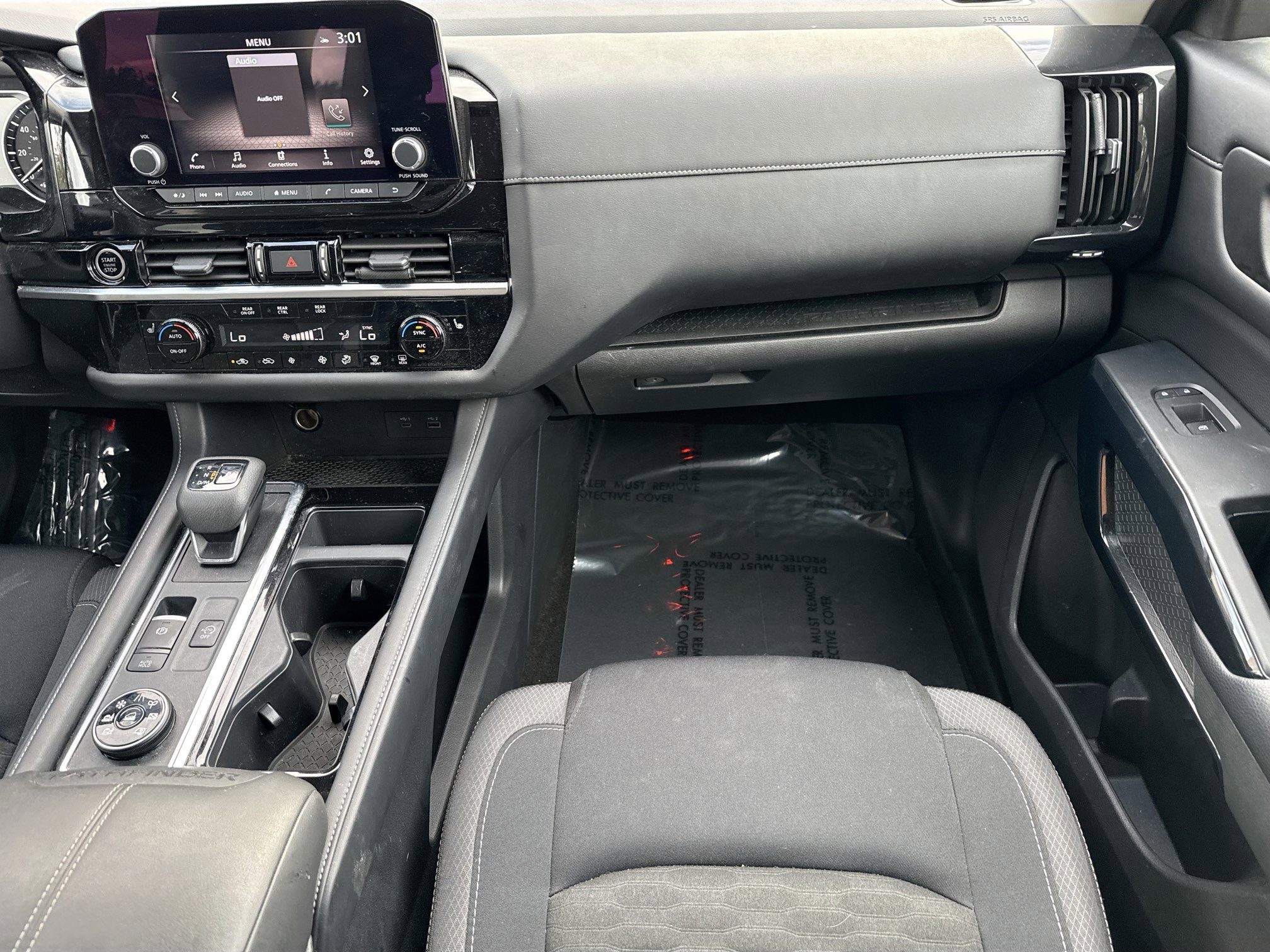 Used 2023 Nissan Pathfinder SV image 17