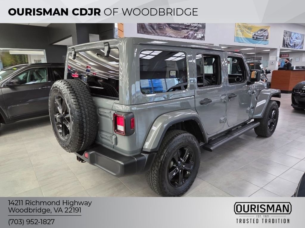 Used 2021 Jeep Wrangler Unlimited Sahara image 6
