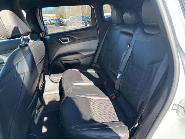 Used 2024 Jeep Compass Latitude AWD/4WD image 23