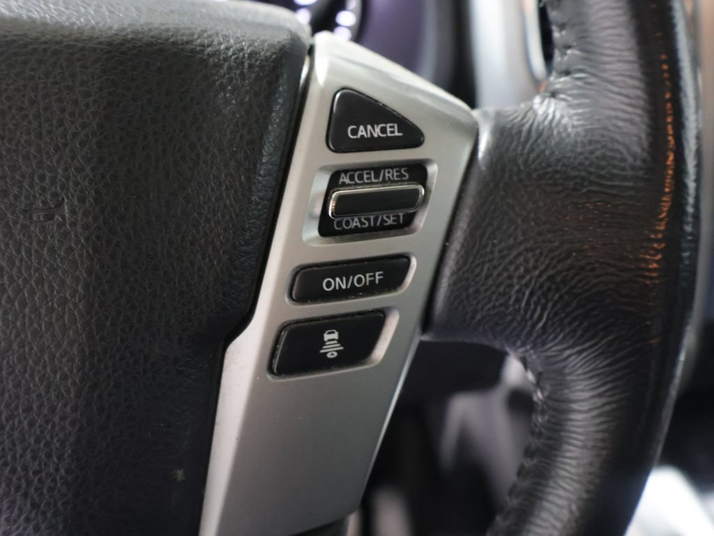 Used 2020 Nissan Titan SV w/ SV Convenience Package AWD/4WD image 32