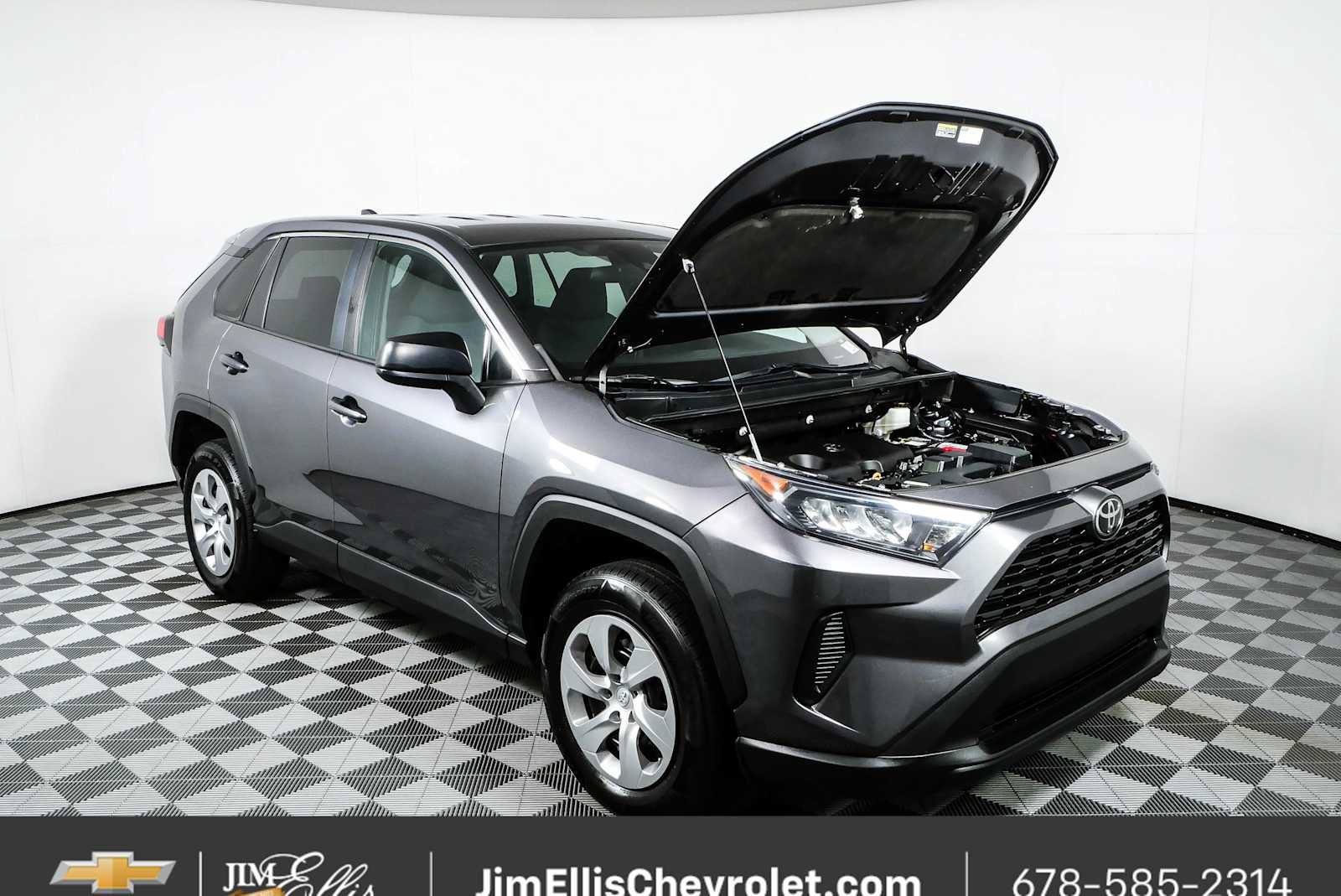 Used 2022 Toyota RAV4 LE FWD image 31