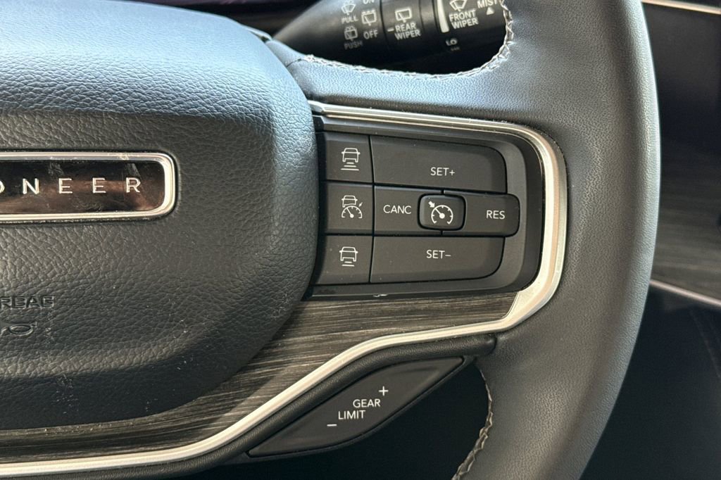 Used 2024 Jeep Wagoneer Series II w/ Flexible Seating Group image 38