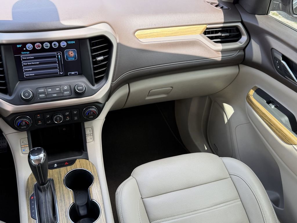 Used 2019 GMC Acadia Denali w/ Technology Package FWD image 15