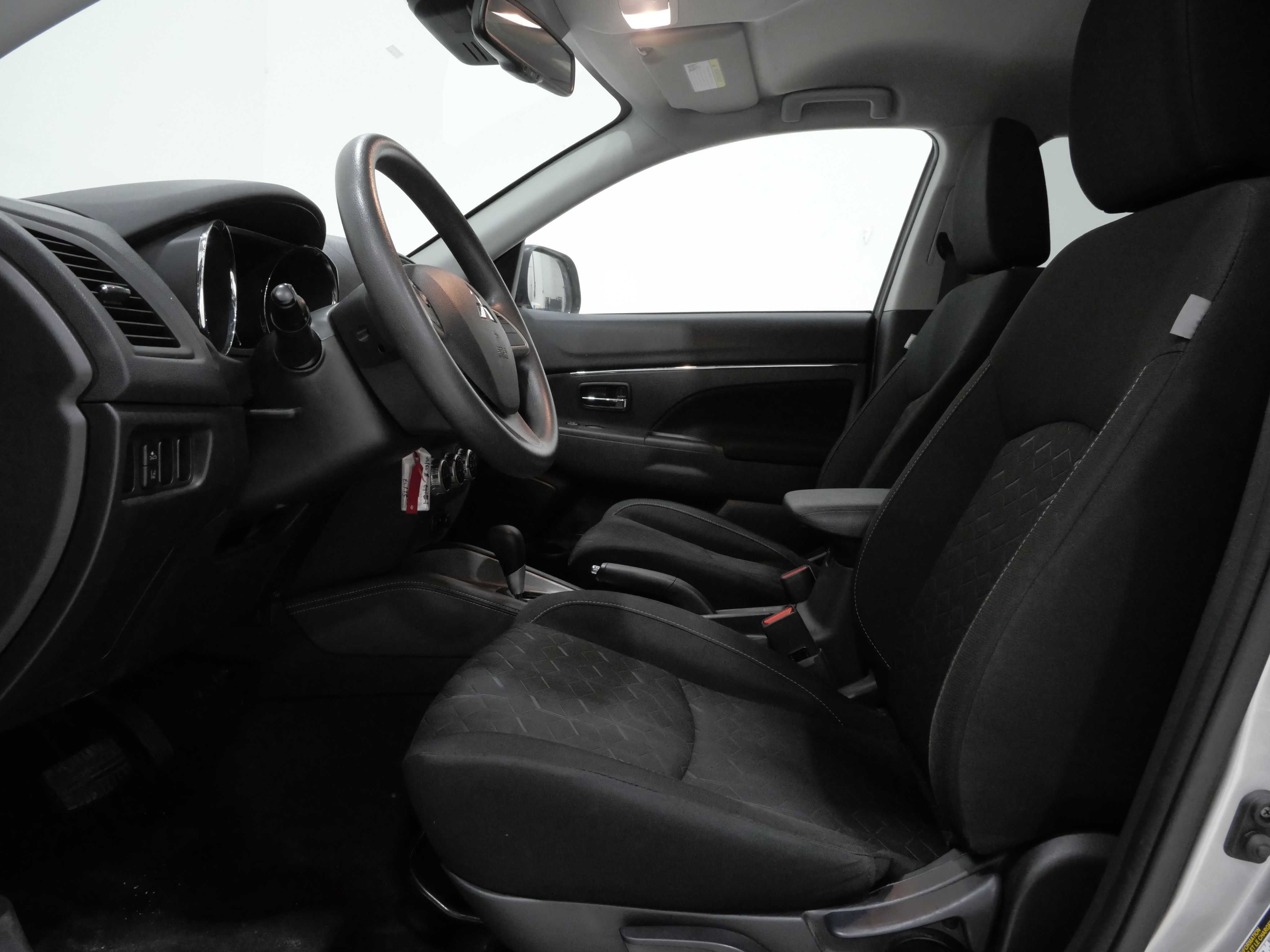Used 2024 Mitsubishi Outlander Sport ES AWD/4WD image 12