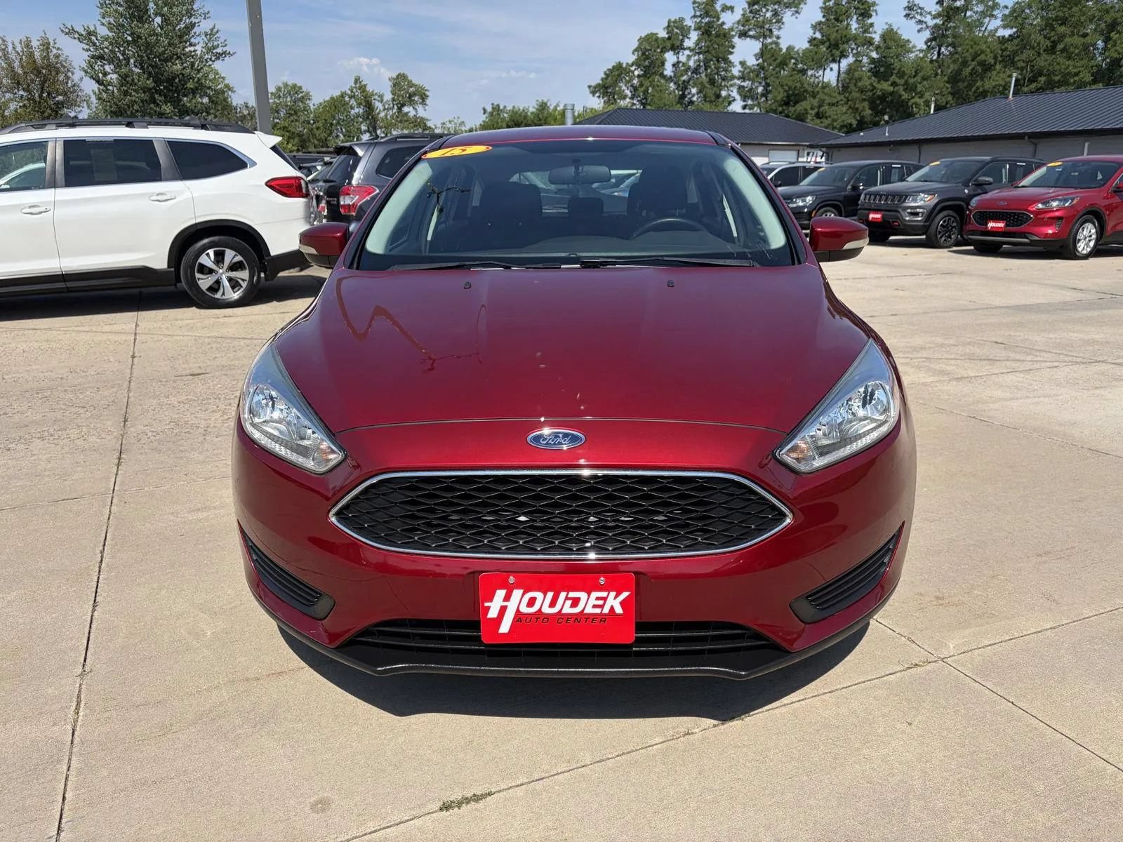 Used 2015 Ford Focus SE w/ SE Cold Weather Package FWD image 2