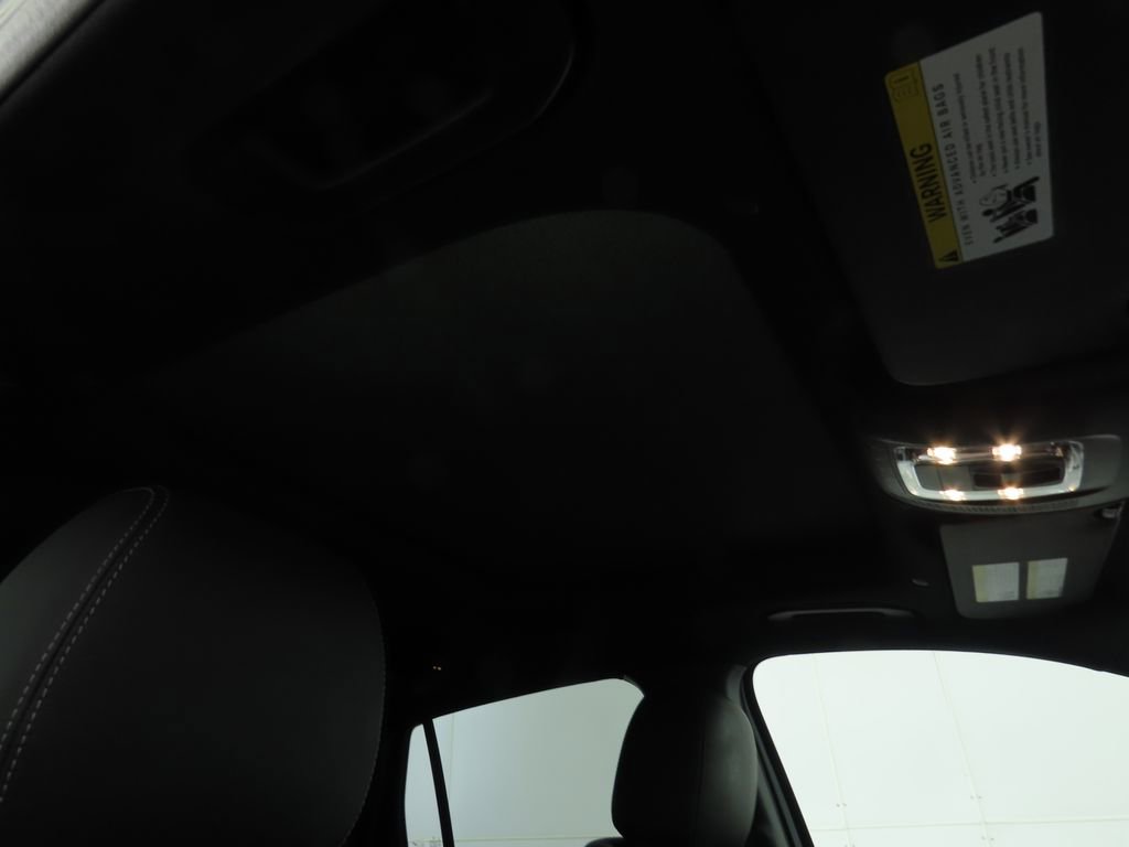 Certified 2025 Mercedes-Benz GLA 250 image 17