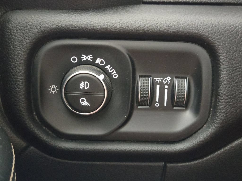 Used 2024 RAM 2500 Laramie w/ Safety Group AWD/4WD image 24