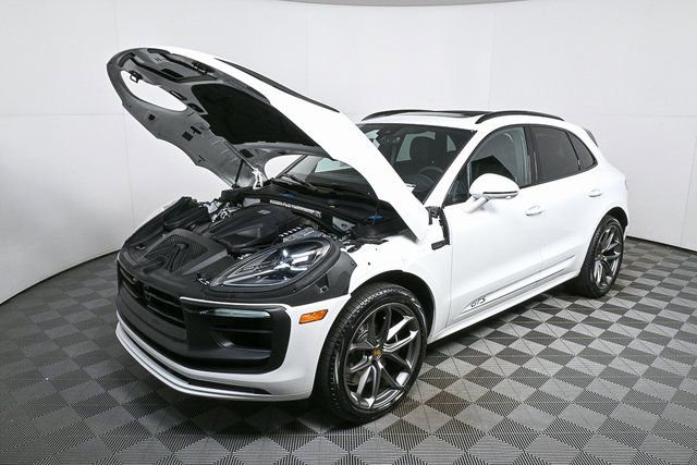 New 2026 Porsche Macan GTS image 41