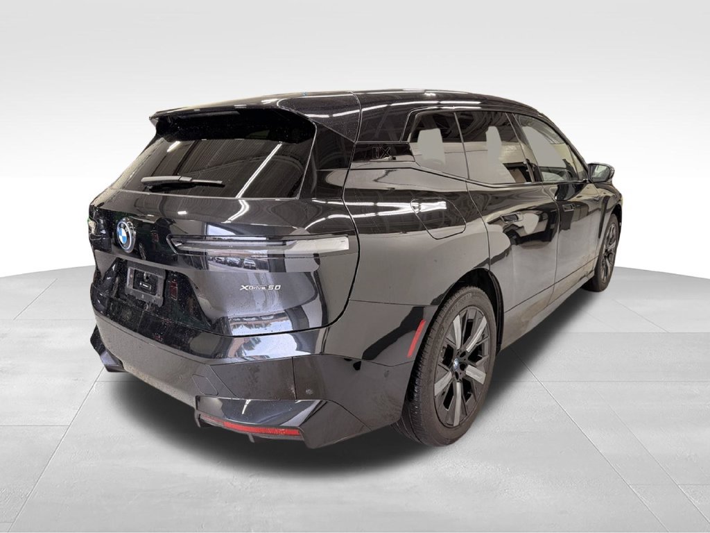 Used 2024 BMW iX xDrive50 AWD/4WD image 6