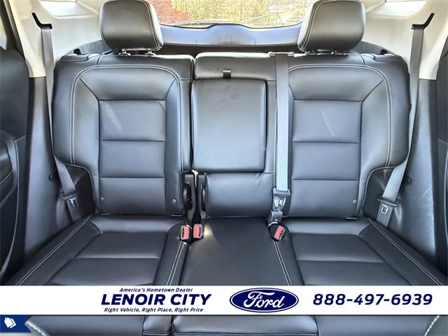 Used 2024 GMC Terrain SLT image 15