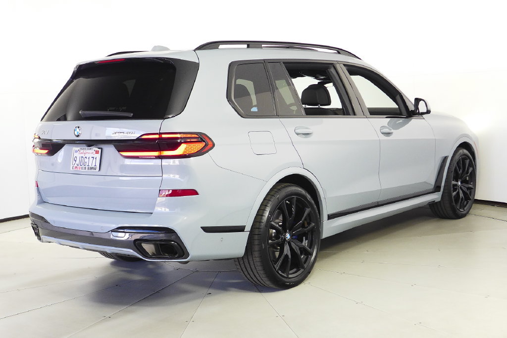 Certified 2024 BMW X7 xDrive40i w/ M Sport Package AWD/4WD image 7