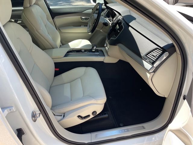 Certified 2024 Volvo XC90 B5 Core w/ Climate Package AWD/4WD image 13