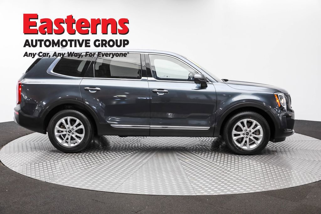 Used 2022 Kia Telluride LX image 4