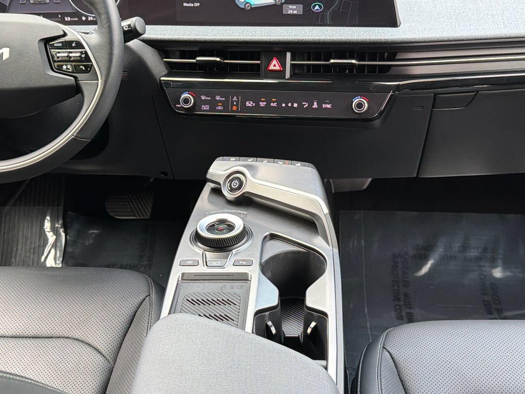 Certified 2023 Kia EV6 Wind w/ Wind Technology Package AWD/4WD image 18