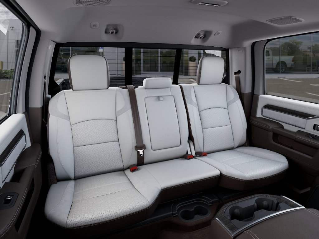 New 2026 RAM 3500 Laramie AWD/4WD image 15