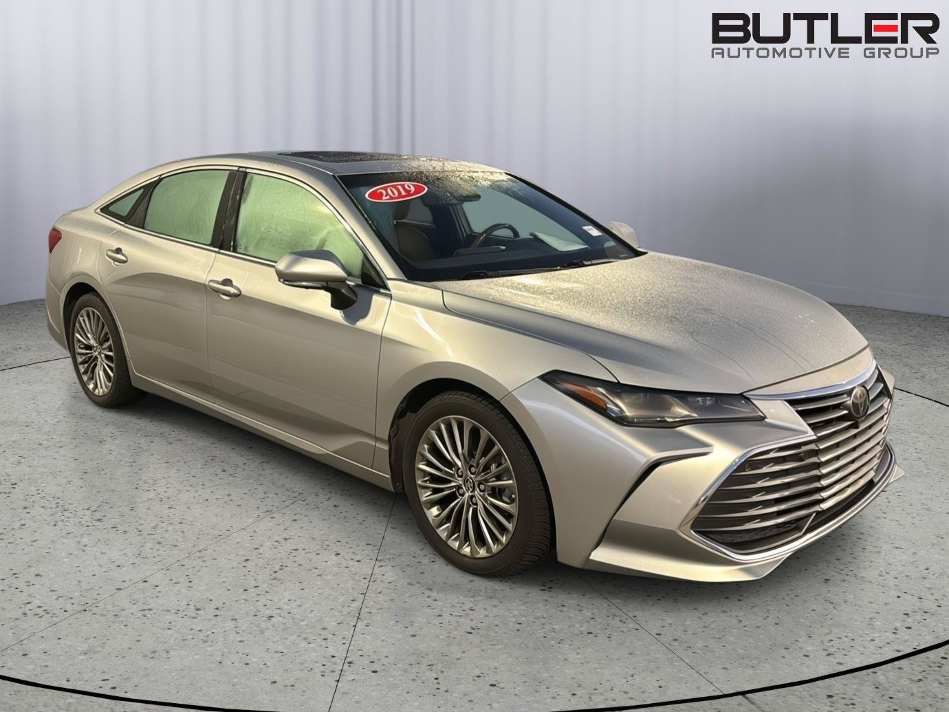 Used 2019 Toyota Avalon Limited w/ Advanced Safety Package FWD image 8