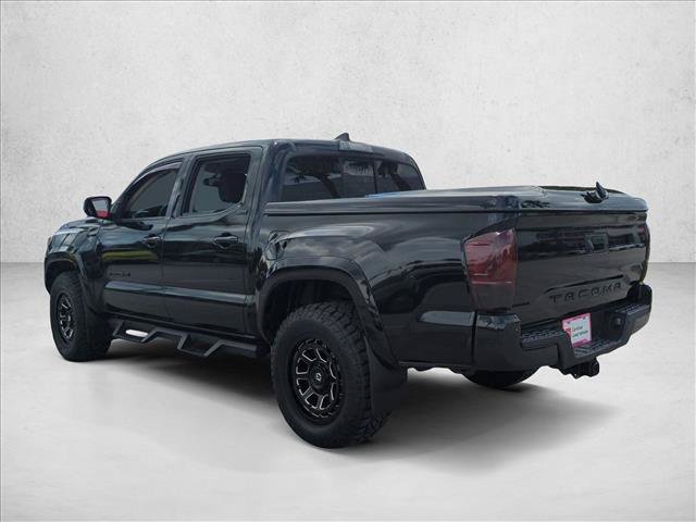 Used 2017 Toyota Tacoma SR5 w/ Tow Package RWD image 8