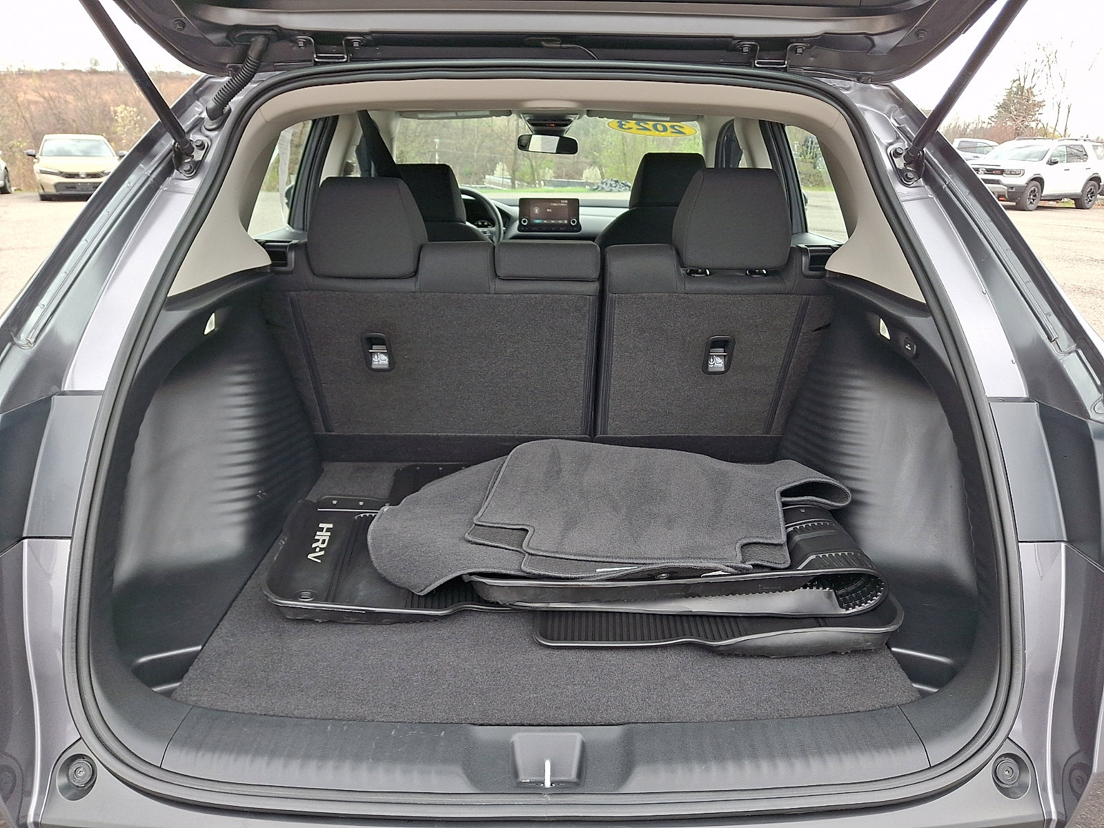 Used 2023 Honda HR-V LX image 27