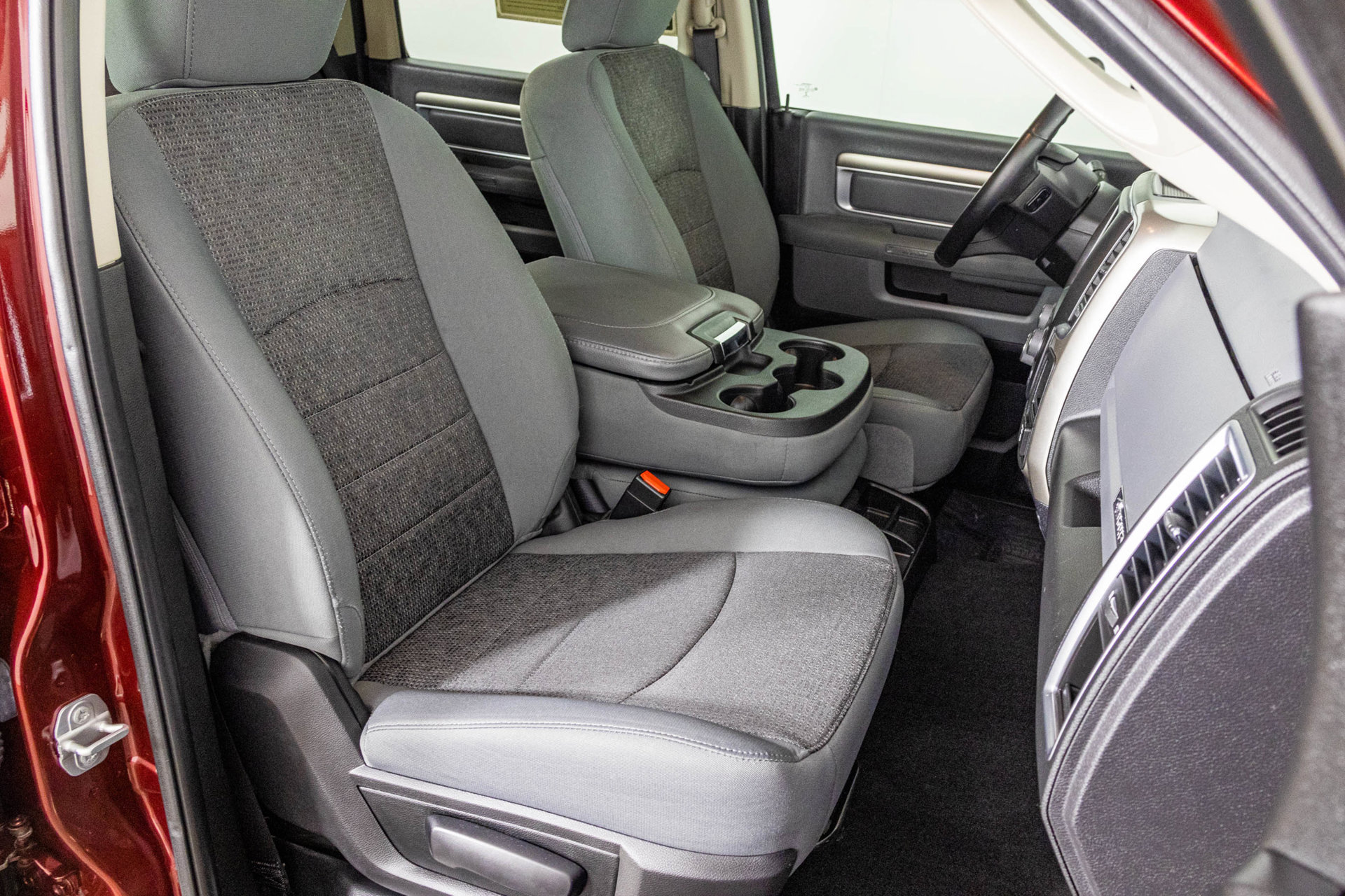 Used 2018 RAM 1500 Big Horn RWD image 46