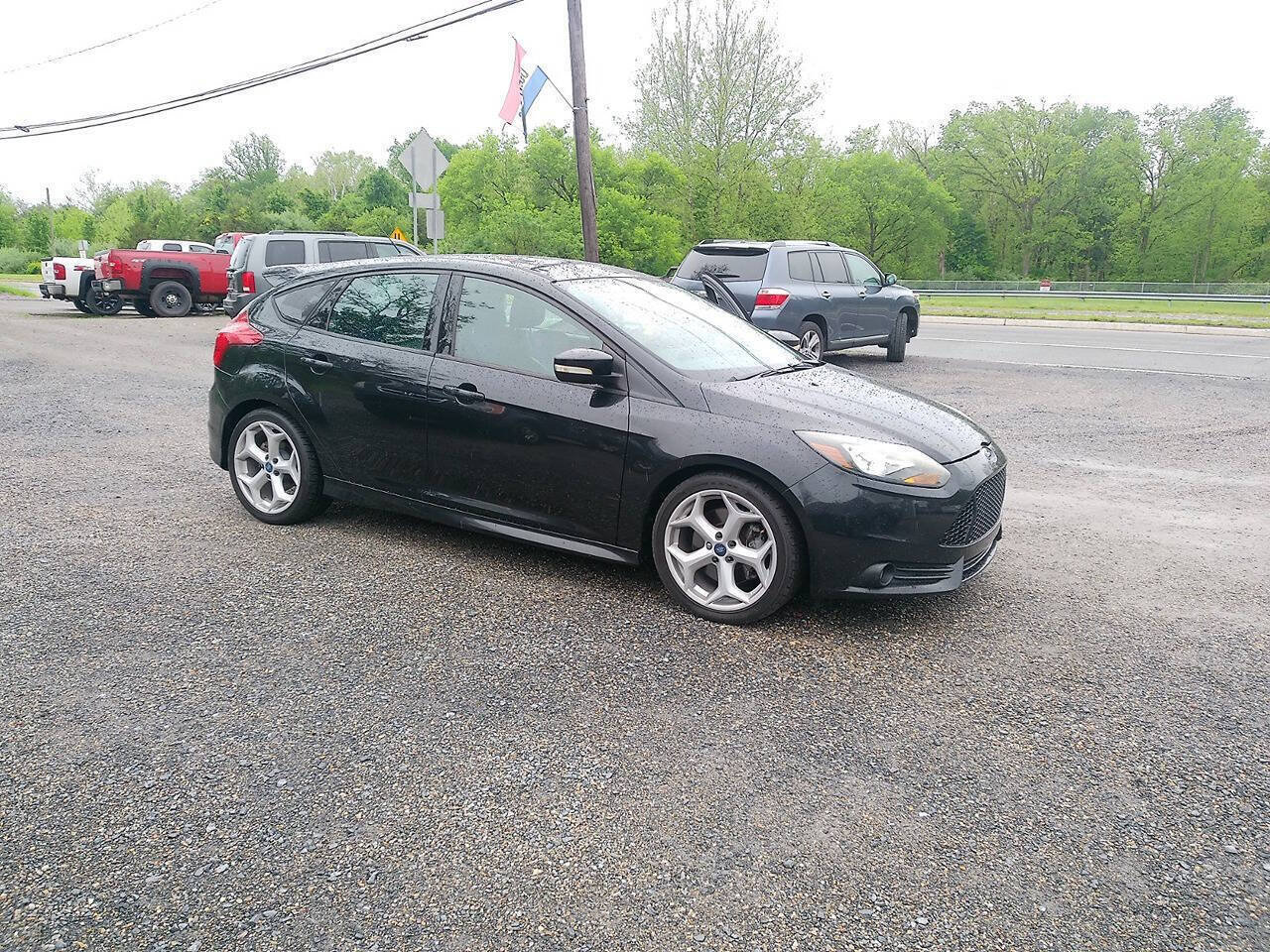 Used 2013 Ford Focus ST FWD image 3