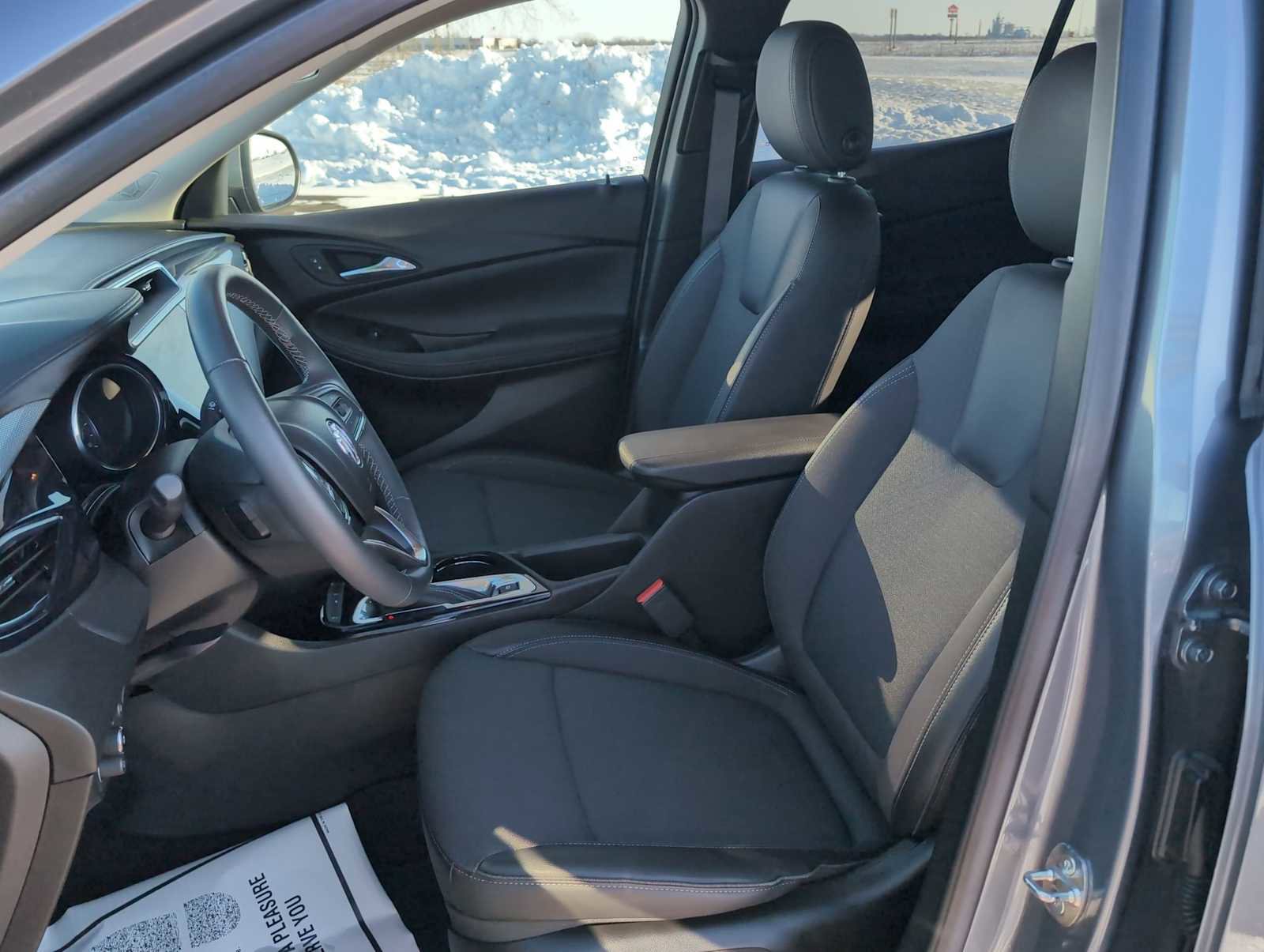 Used 2022 Buick Encore GX Select image 18