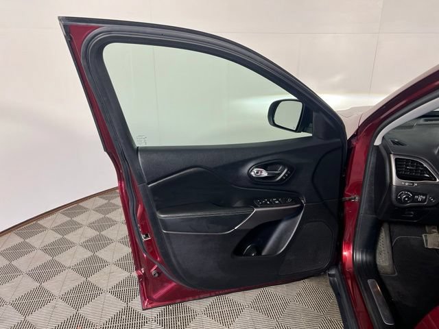 Certified 2020 Jeep Cherokee Limited AWD/4WD image 19