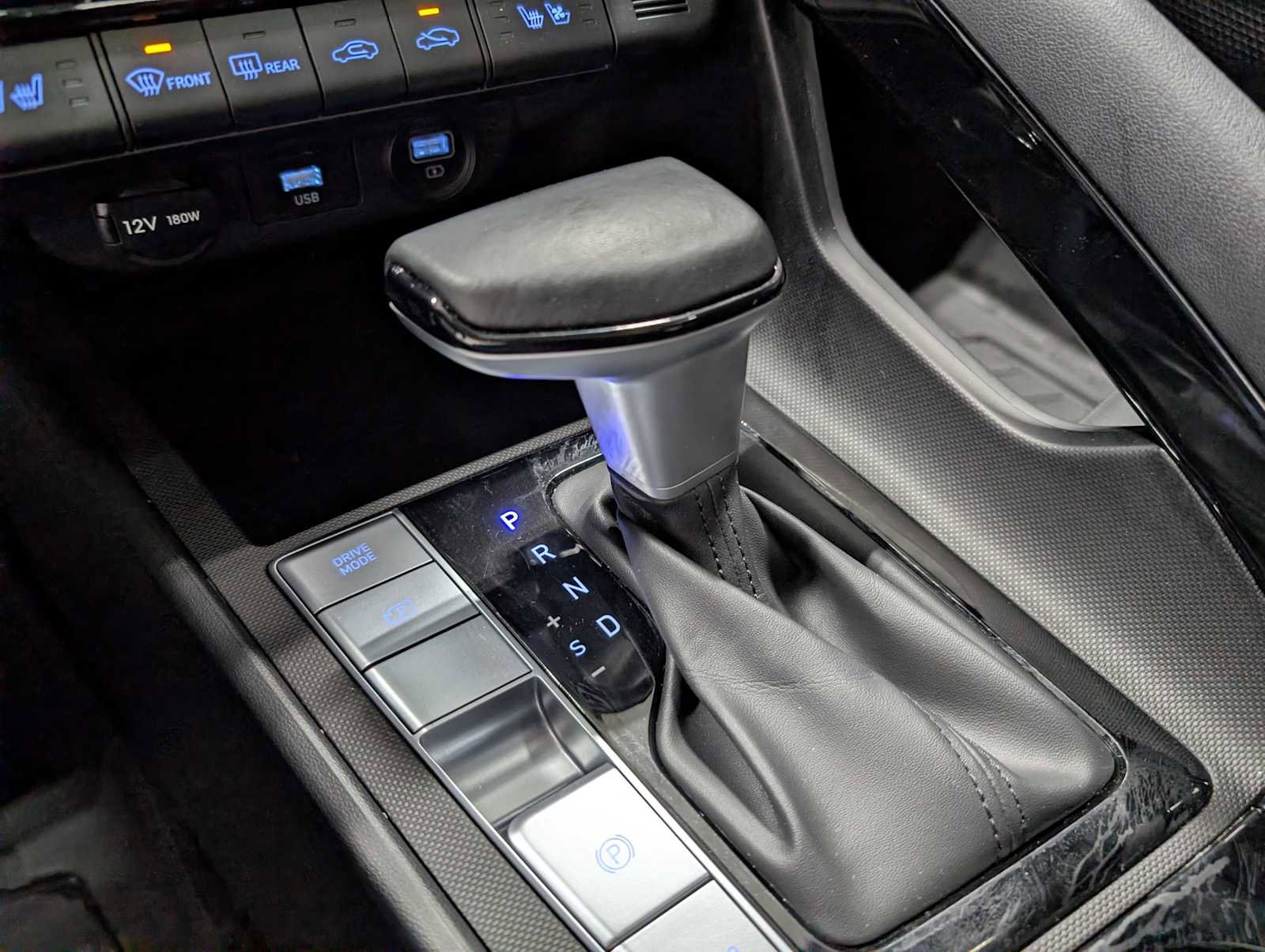 Used 2023 Hyundai Elantra Limited w/ Cargo Package image 29