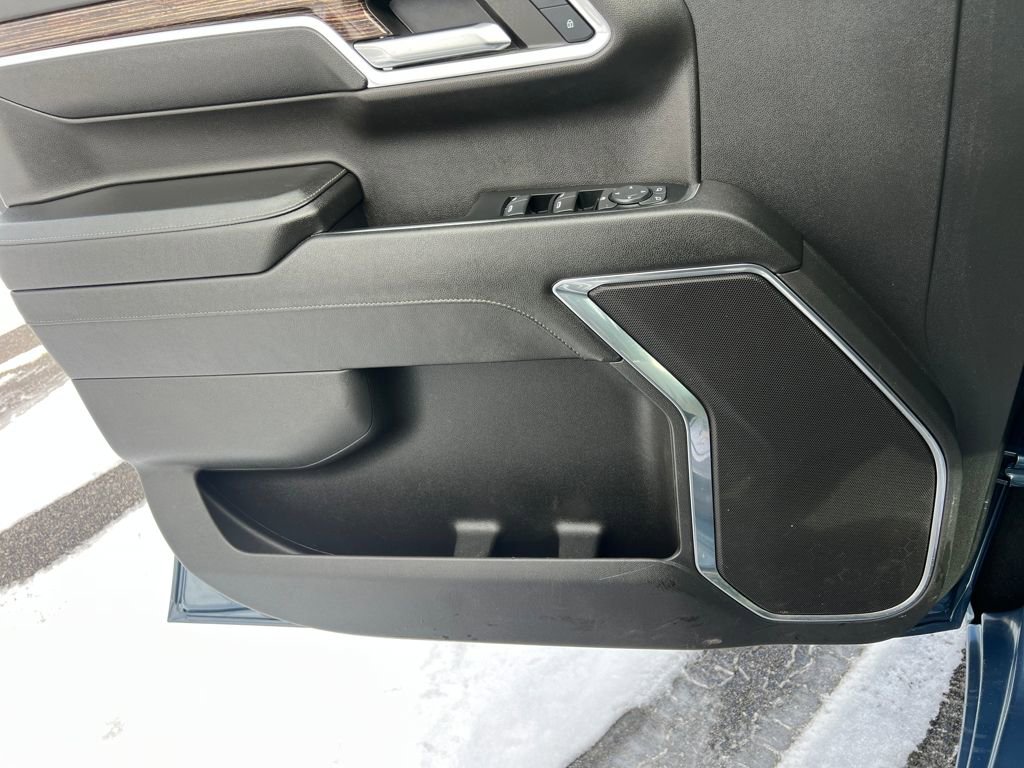 Used 2024 GMC Sierra 1500 SLE image 10